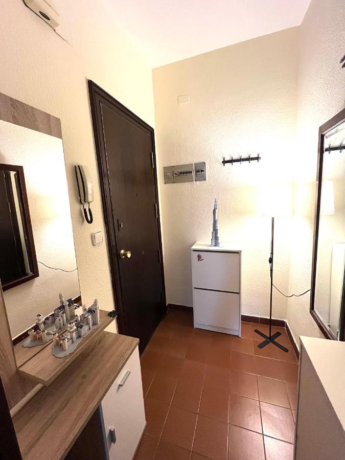 Camp Nou Apartment Wifi バルセロナ エクステリア 写真