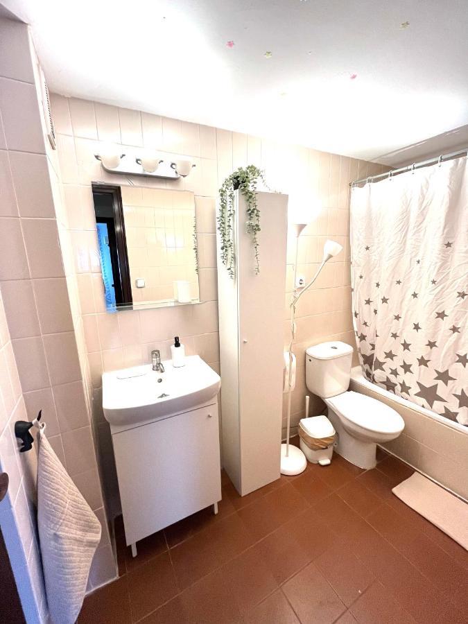 Camp Nou Apartment Wifi バルセロナ エクステリア 写真